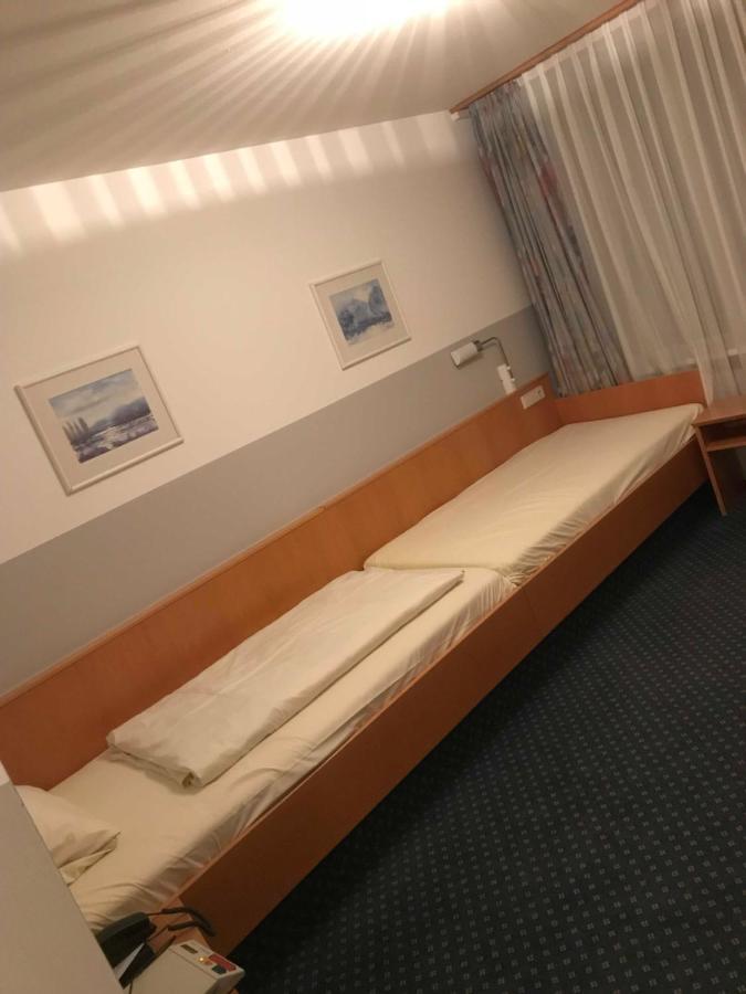 Hotel Schwanau Garni Bagian luar foto